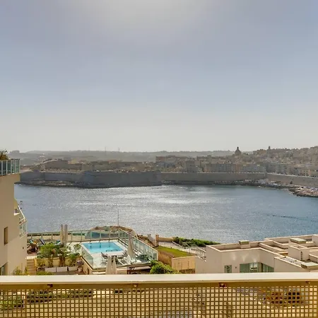 Prime Location Seaview Lux Appartement