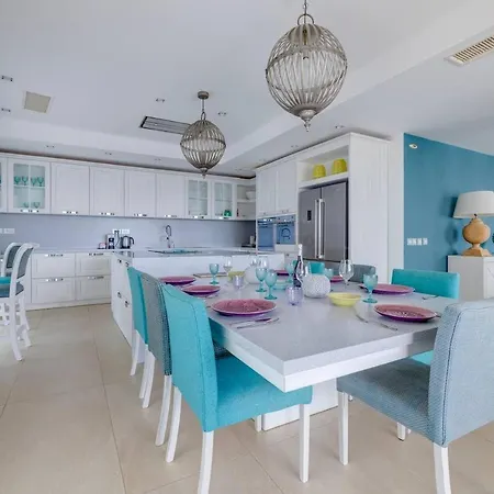 Prime Location Seaview Lux