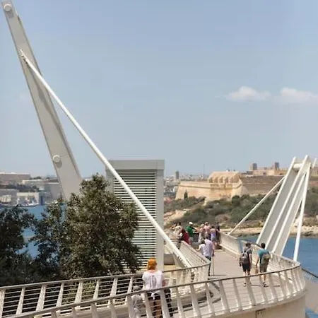 Prime Location Seaview Lux Sliema