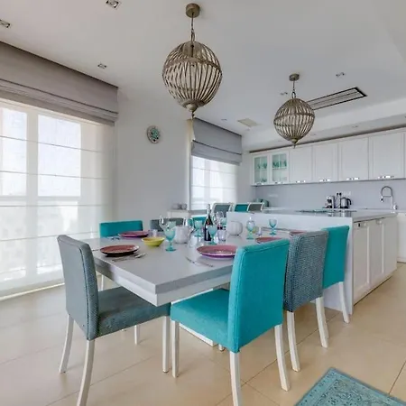 Prime Location Seaview Lux *