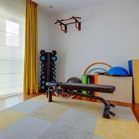 Prime Location Seaview Lux Apartment
