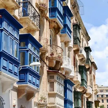 Prime Location Seaview Lux Apartment Sliema