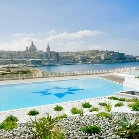 Prime Location Seaview Lux Sliema
