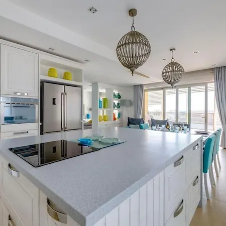 Prime Location Seaview Lux *